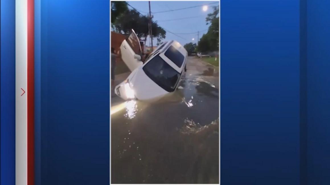 17628228 082325 ktrk car stuck in hole img