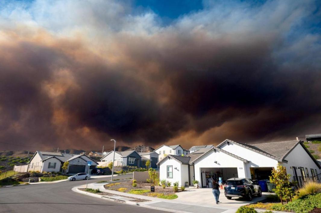 202508081633MCT PHOTO US NEWS CALIF WILDFIRES CANYON LD 18531e