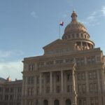 Thống đốc Texas ra lệnh bắt giữ Dân biểu Texas trốn sang Chicago