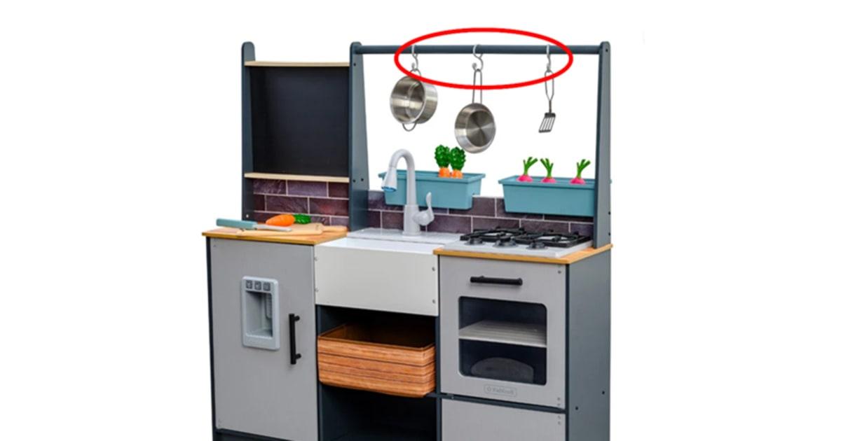 250801 KidKraft Farm to Table Model Play Kitchen ew 1046a 07416f