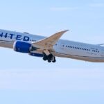 Chuyến bay của United gặp sự cố động cơ, phải quay về sân bay