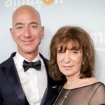 Thân Mẫu của Người Sáng Lập Amazon Jeff Bezos, Bà Jacklyn Gise Bezos, Qua Đời Ở Tuổi 78