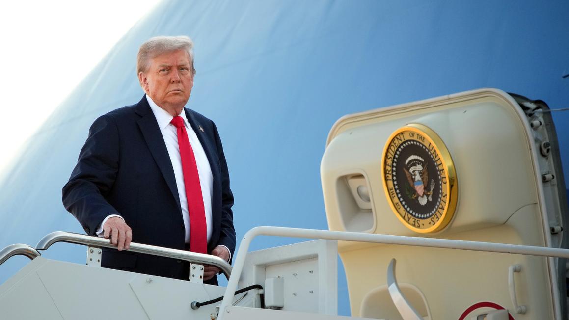 37ad987c trump air force one summit