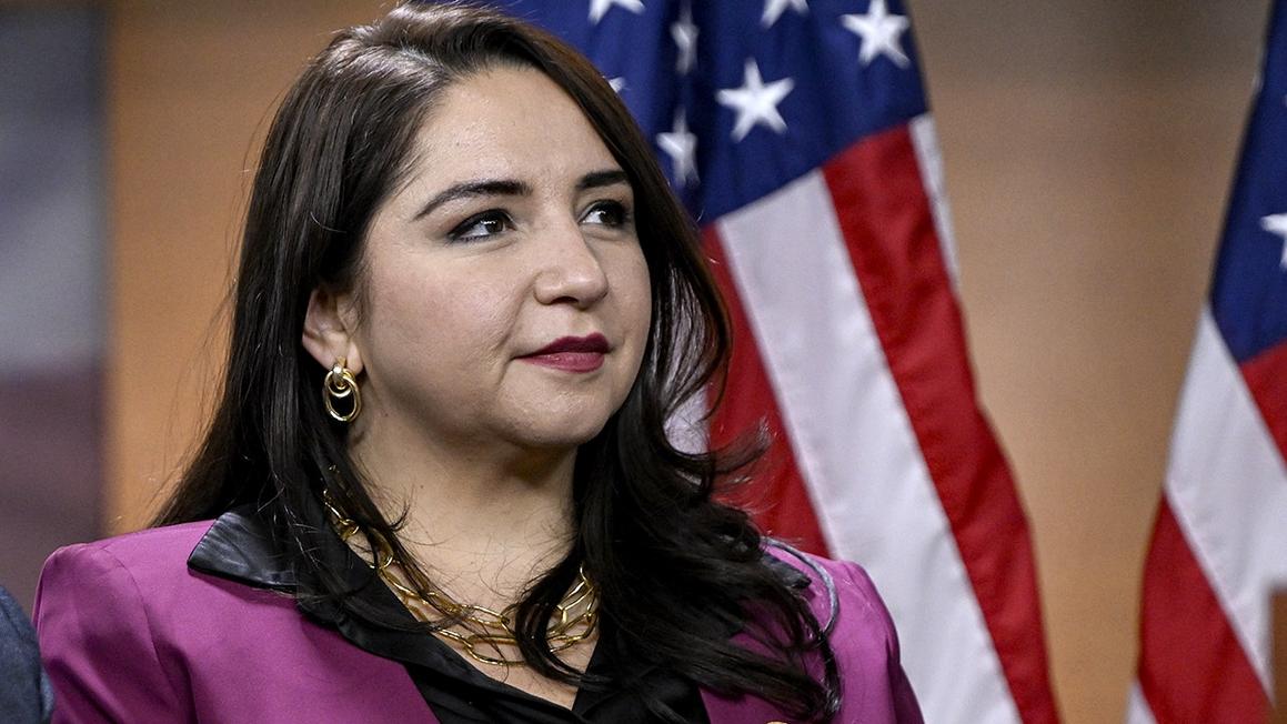 55b27d95 delia ramirez