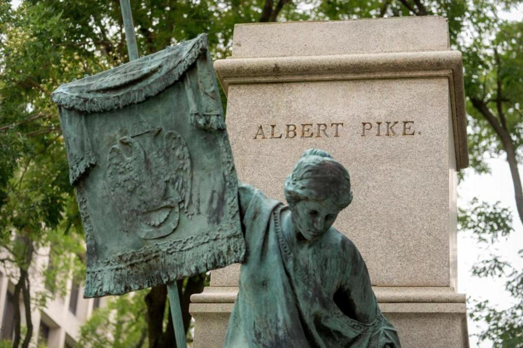 Confederate Statue 74019 1