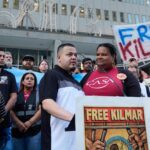 Ông Kilmar Abrego Garcia ra trình diện ICE tại Baltimore, đối mặt nguy cơ bị trục xuất về Uganda