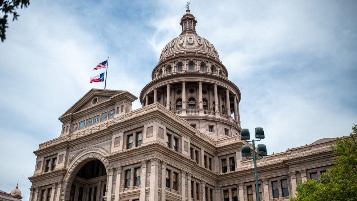 Dân biểu Texas ngăn bỏ phiếu bản đồ bầu cử mới do Tổng thống Trump hậu thuẫn