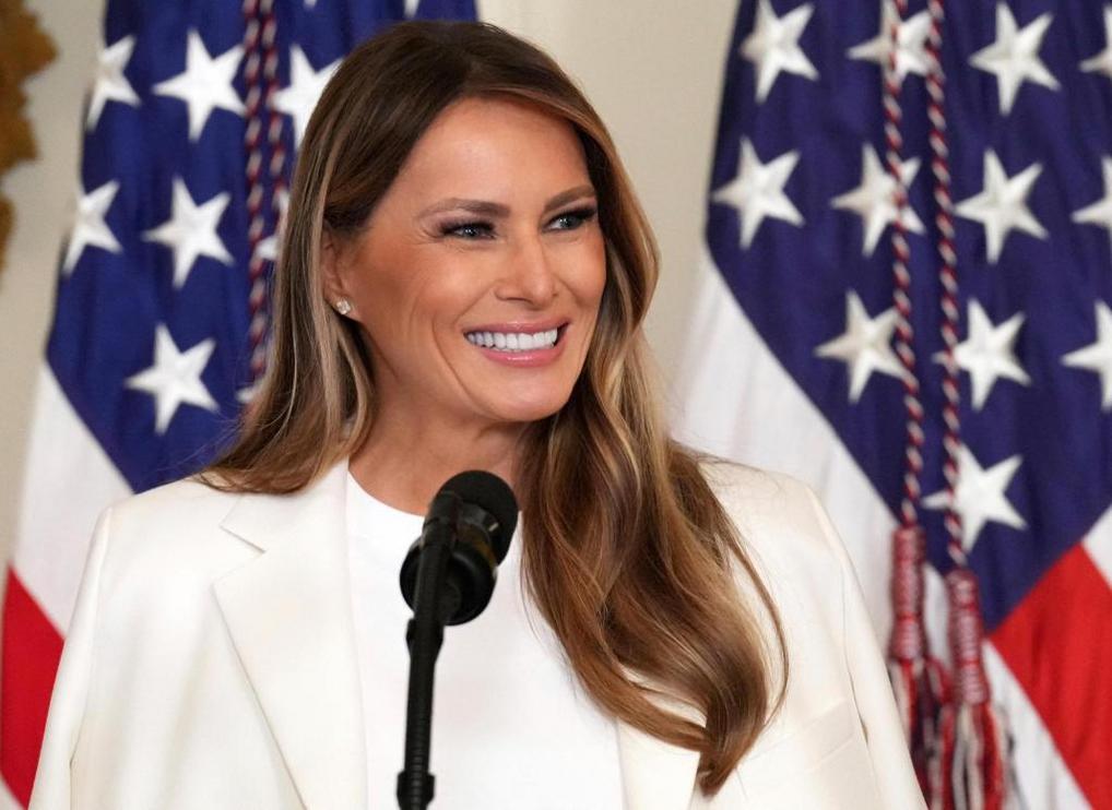 Melania Trump 74401