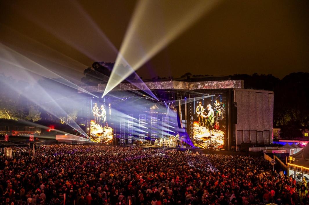 Đêm nhạc tri ân Grateful Dead thu hút 50.000 người hâm mộ tại San Francisco