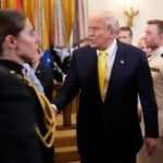 Tổng thống Trump vinh danh các cựu chiến binh nhận Huân chương Trái tim Tím