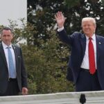Tổng thống Trump thị sát nóc Nhà Trắng giữa các cuộc thảo luận về cải tạo lịch sử
