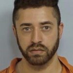 Người đàn ông Bucks County đến nhà một người có ảnh hưởng trực tuyến vị thành niên ở Florida, cảnh sát cho biết