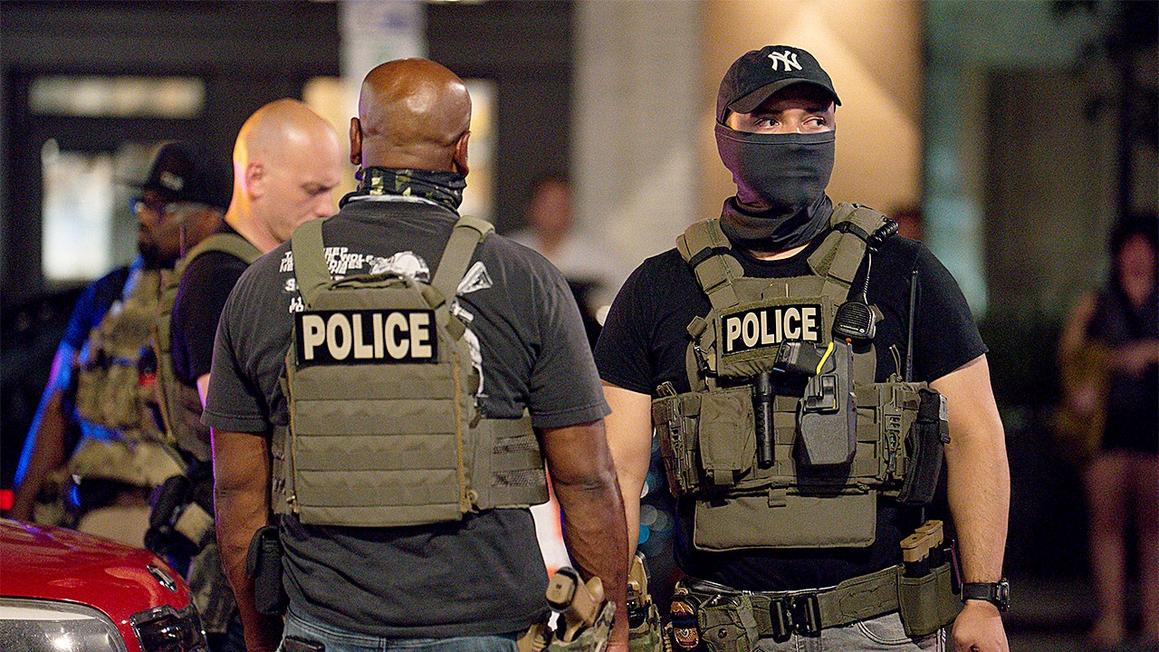 dc police officers trump takeover