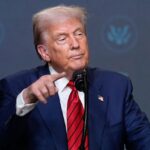 Cựu Tổng Thống Trump yêu cầu kiểm tra dân số mới, loại bỏ người nhập cư bất hợp pháp