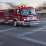 Castro Valley: Xe bốc cháy trên xa lộ I-580 gây cháy cây cỏ