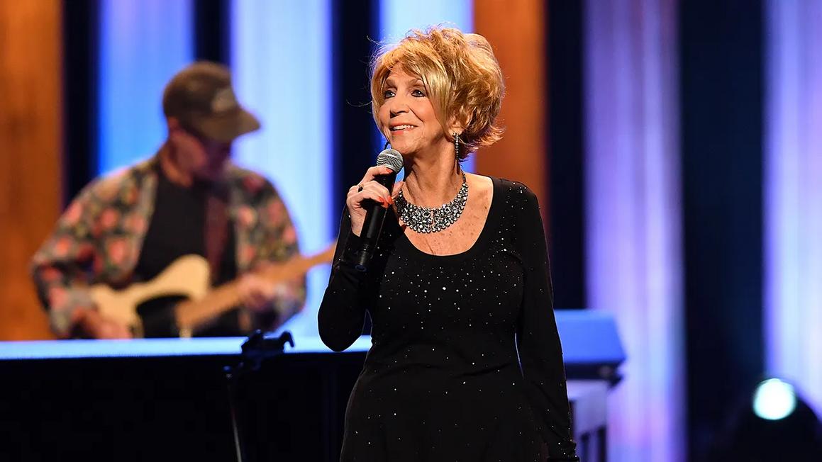 Nữ danh ca nhạc đồng quê Jeannie Seely qua đời ở tuổi 85