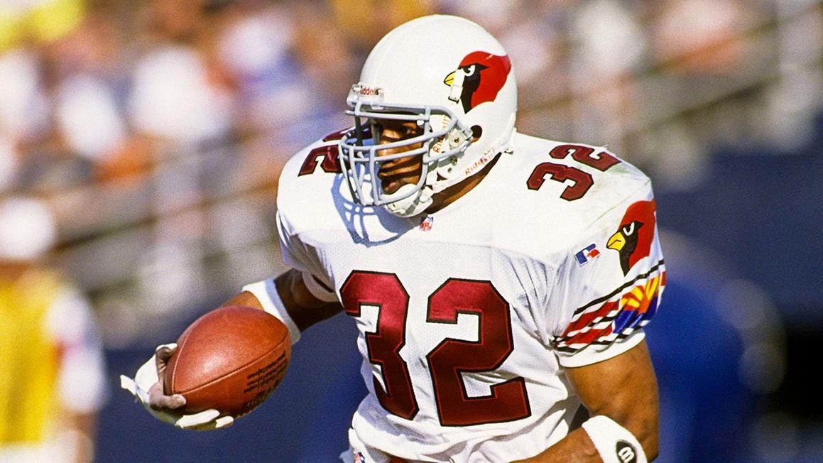Cựu cầu thủ NFL bị kết án sáu tội danh nghiêm trọng trong vụ buôn bán chó đá quy mô lớn