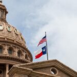 Thống đốc Texas đe dọa sa thải Dân biểu Texas bỏ trốn khỏi tiểu bang