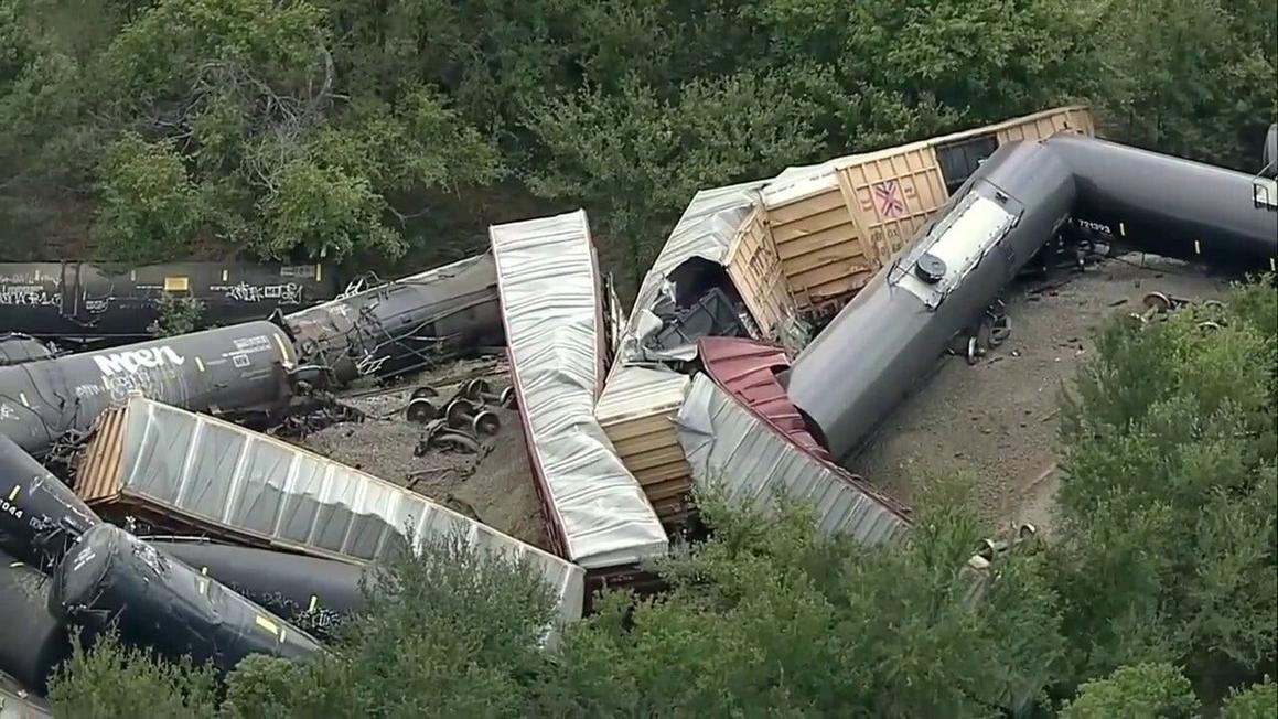 train possibly carrying hazardous materials derails in