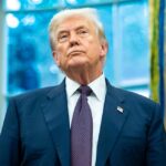 Tổng Thống Trump Sẽ Ban Lệnh Hành Pháp Trấn Áp Việc Đốt, Báng Bổ Quốc Kỳ