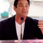 Ngôi sao ‘Superman’ Dean Cain đăng ký làm nhân viên ICE