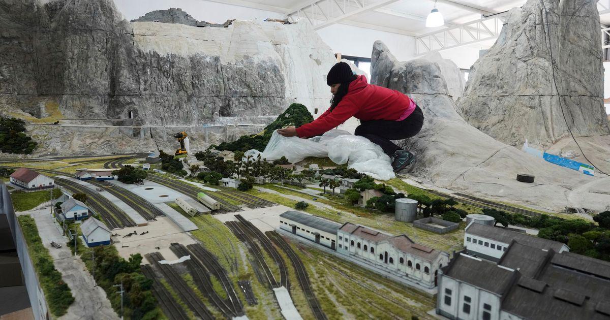urnpublicidap.org6c4603deb09c5e68182356b7c40f8eacClimate Clean Energy in Miniature 49560